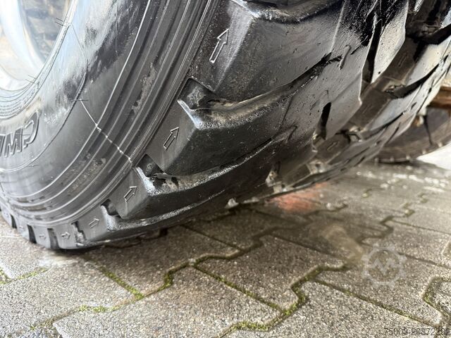 Standard tractor unit Scania R490 4X2 Topline