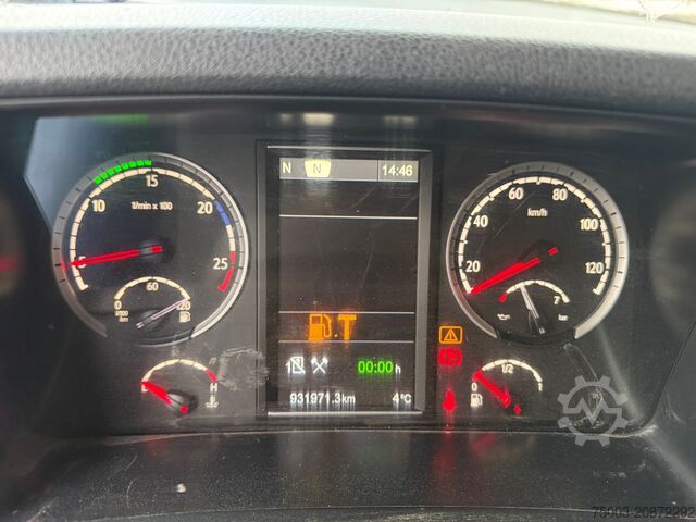 Standard tractor unit Scania R490 4X2 Topline