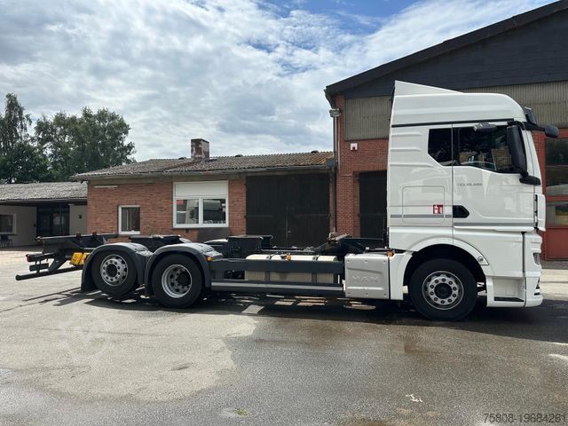 Swap body truck MAN TGX 26.470 6x2 BDF WB7,45 Euro6e GM Intarder AHK