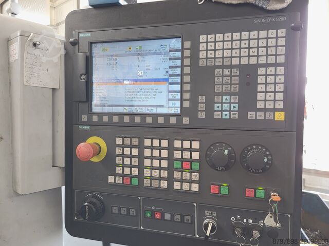 CNC lathe DOOSAN LYNX 2100LMA