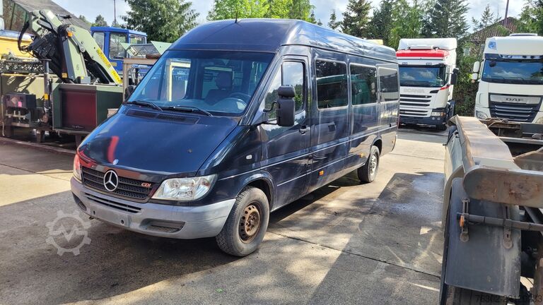 High top van Mercedes-Benz Sprinter 316 cdi lang hoch AHK 9 Sitze S