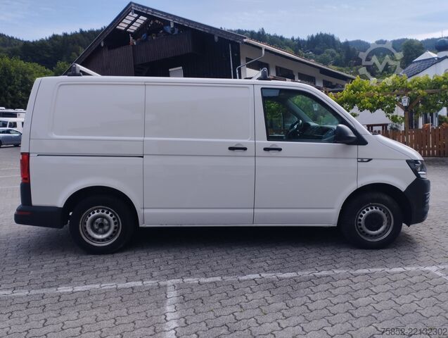 Bott workshop van VW T 6 2,0 TDI Werkzeugregale Werkstatt Bot