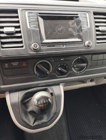 Bott workshop van VW T 6 2,0 TDI Werkzeugregale Werkstatt Bot