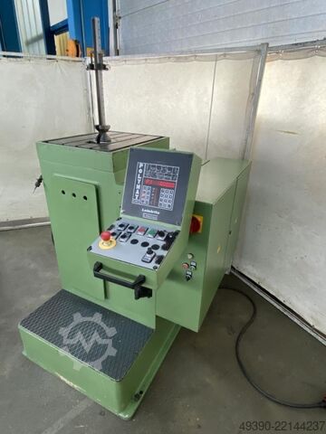 Hydraulische CNC Profil- und Nutenziehmaschine, Nutenziehmaschine, Räummaschine, Profilziehmaschinen LEISTRITZ Polymat 50 / 400 CNC