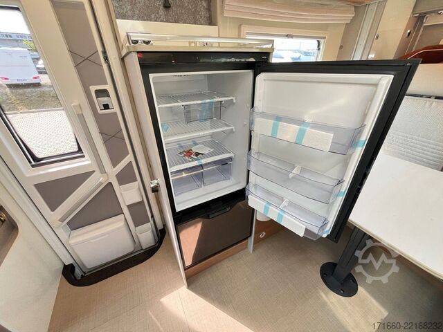 Semi-integrated camper BÜRSTNER Lyseo Gallery TD 649 G über 40.000 Euro sparen!