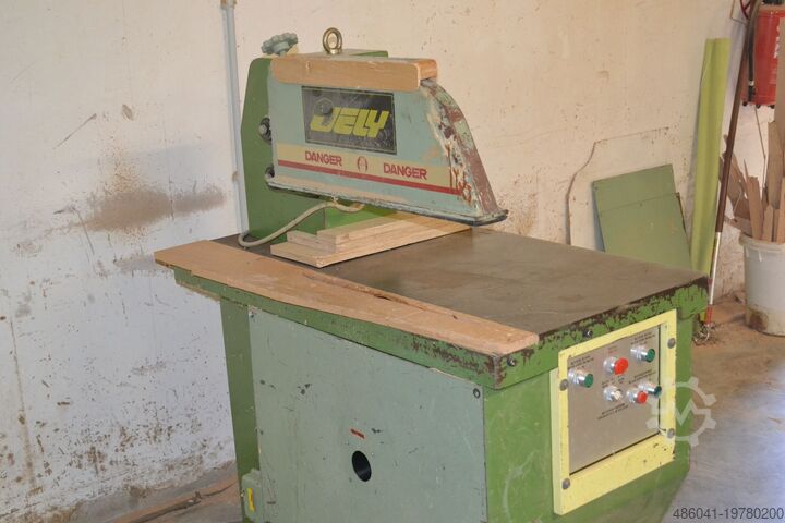 Under-table crosscut saw Jely 