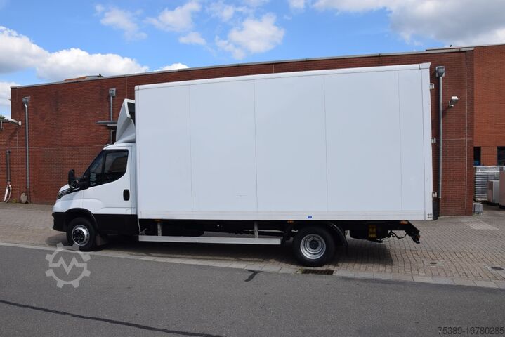 Box van Iveco Daily 72 C18 Automatik Luftfederung Tempomat LED