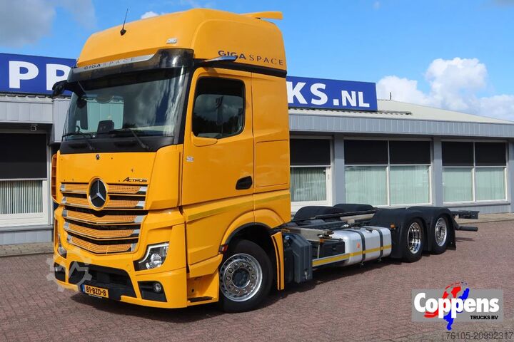 Chassis cab Mercedes-Benz Actros 2642 LL Chassis Cabine Giga space
