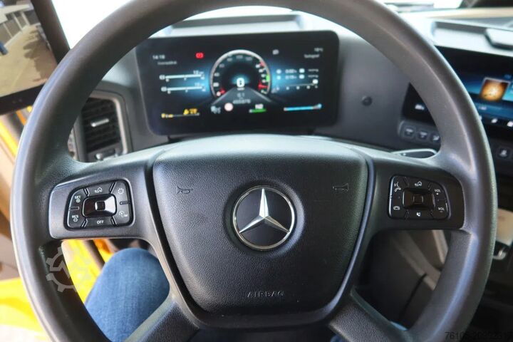 Chassis cab Mercedes-Benz Actros 2642 LL Chassis Cabine Giga space