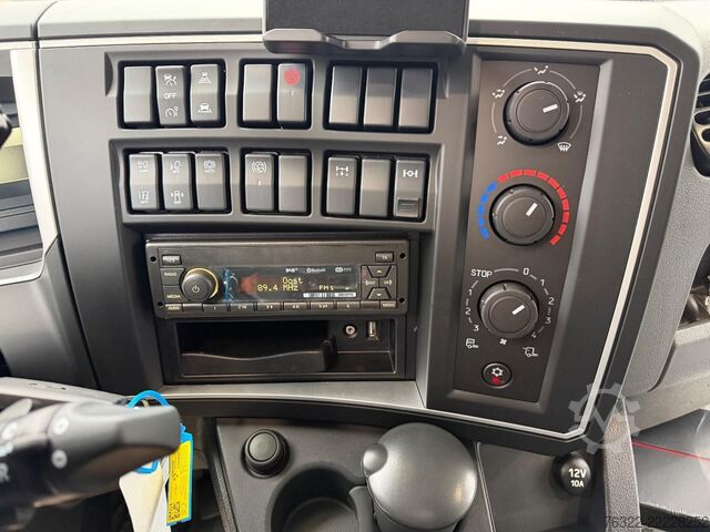 Koffer Renault D 12 LOW P4X2  210E6 / PLYWOOD GESLOTEN LAADBAK...