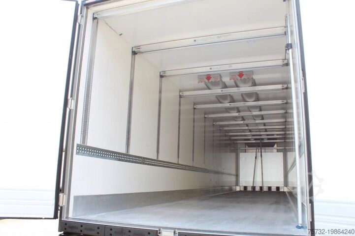 Semitrailer Chereau Thermo King Advancer A400 DS Strom Blumen SAF