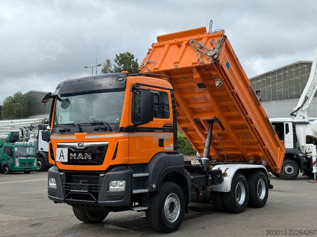 Tipper truck MAN 26.510 Meiller 3 Achs-Kipper
