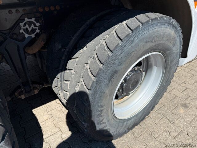 Tipper truck MAN 26.510 Meiller 3 Achs-Kipper
