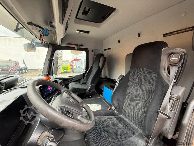 Standard tractor unit MERCEDES-BENZ AROCS 1851 4x4 SZM - Euro 6