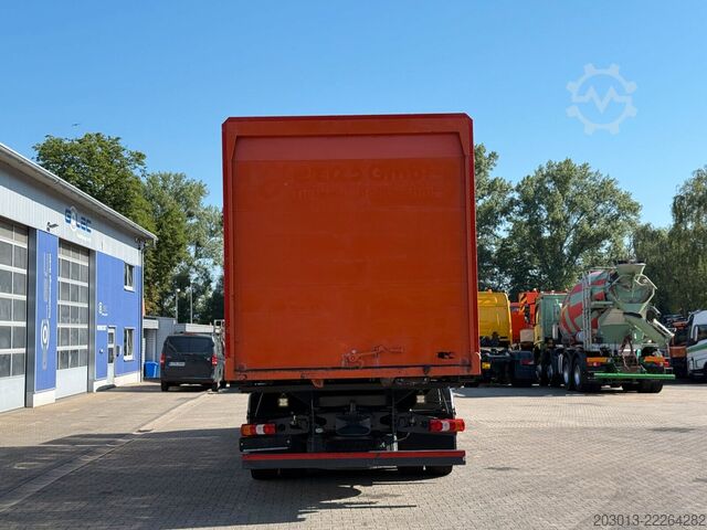 Box truck MERCEDES-BENZ Actros 2651 6x4 Koffer mit Bohranalge Zubehör