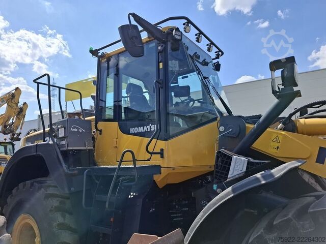 Radlader KOMATSU WA380 1. Hd aus Kommunalbesitz