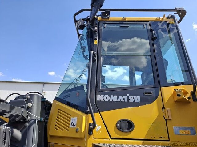 Radlader KOMATSU WA380 1. Hd aus Kommunalbesitz