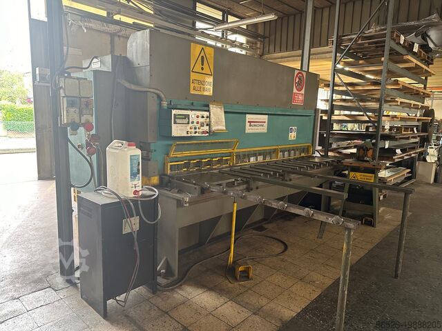 Hydraulic guillotine shear Italmacchine 30/6