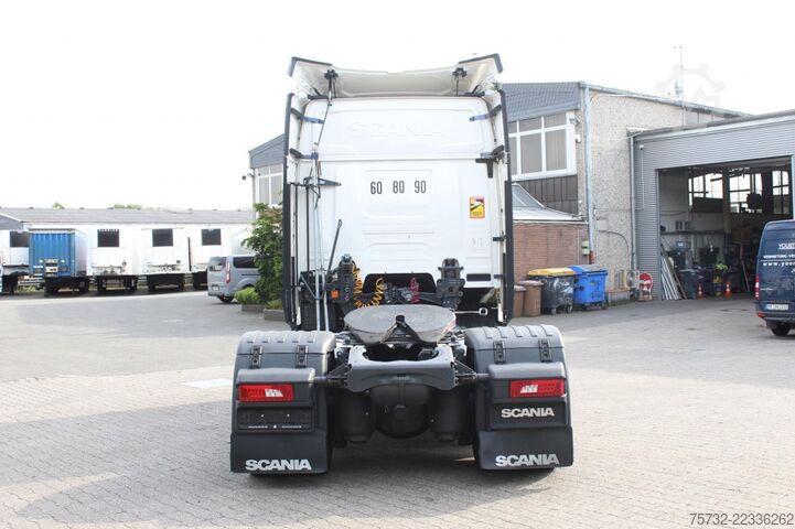 Standard tractor unit Scania R 450 Retarder  LDW  Standklima  Navi  2 Tanks