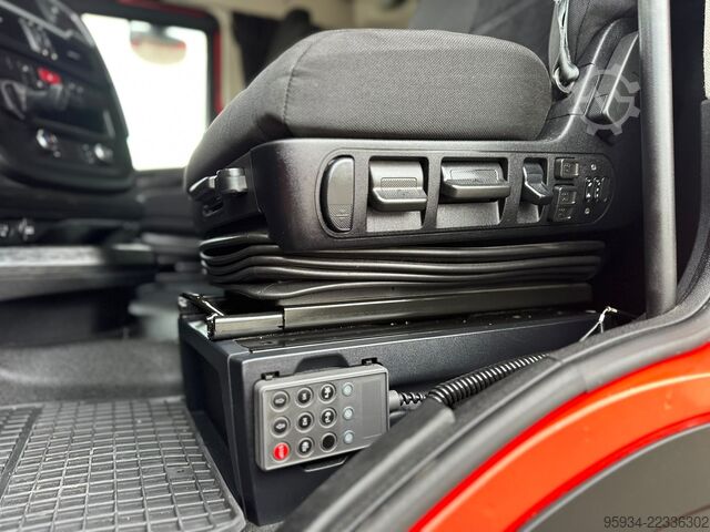 Standard tractor unit Iveco S-WAY 530 FULL PNEUMATIC