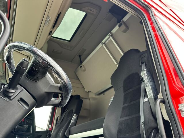 Standard tractor unit Iveco S-WAY 530 FULL PNEUMATIC