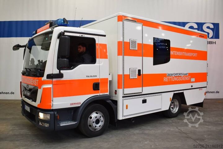 Rettungswagen MAN Truck & Bus Intensivtransportwagen