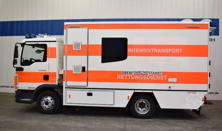 Rettungswagen MAN Truck & Bus Intensivtransportwagen