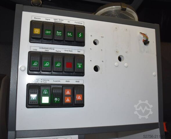 Rettungswagen MAN Truck & Bus Intensivtransportwagen