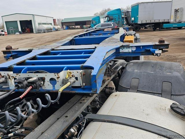 Auflieger-Wechselfahrgestell SCHMITZ CARGOBULL 20" Tankconatinerchassis + Tankcontainer