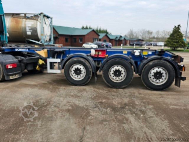 Auflieger-Wechselfahrgestell SCHMITZ CARGOBULL 20" Tankconatinerchassis + Tankcontainer