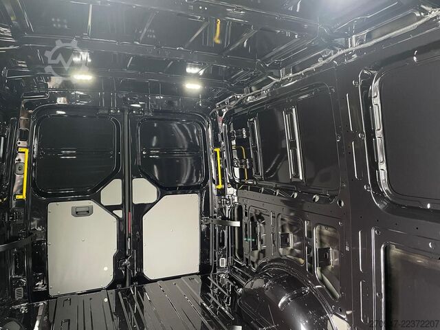 Panel van MAN TGE 3.180 L3H2 Kasten 4x4 STANDHZ ACC LENKRADHZ