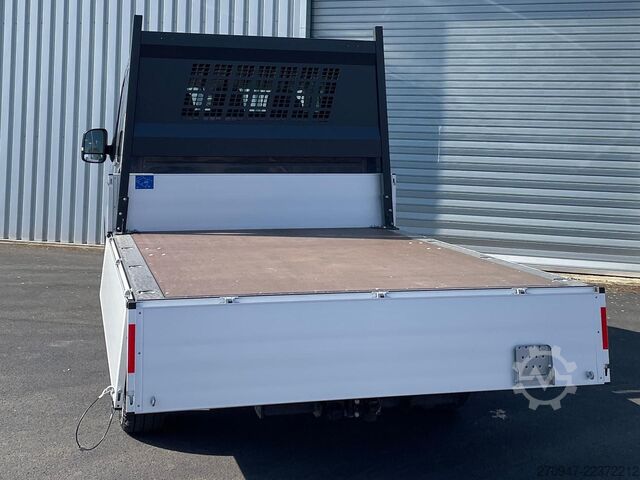 Pick-up van MAN TGE 3.180 Pritsche DOKA MR 4x4 ACC LED DIFF-SPER