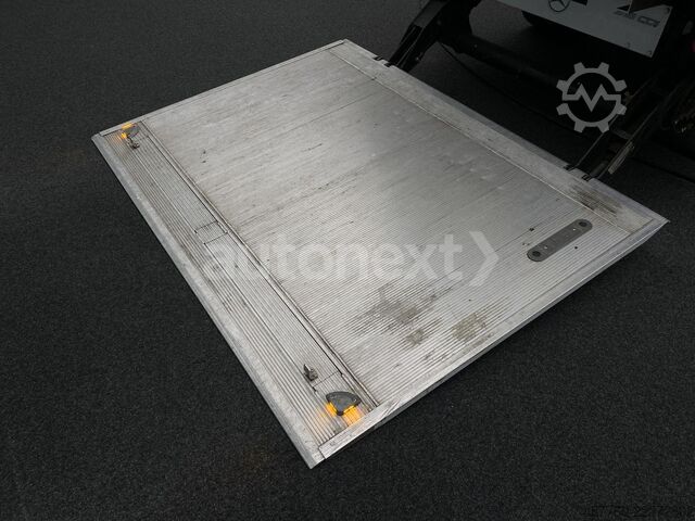 Box van MERCEDES-BENZ Sprinter 315 MAXI *LADEBORDWAND* 1.HAND+3-SITZE