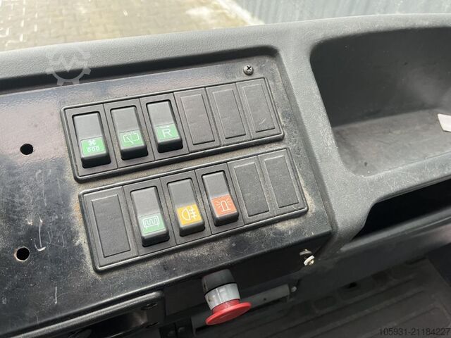 Schlepper Linde P250