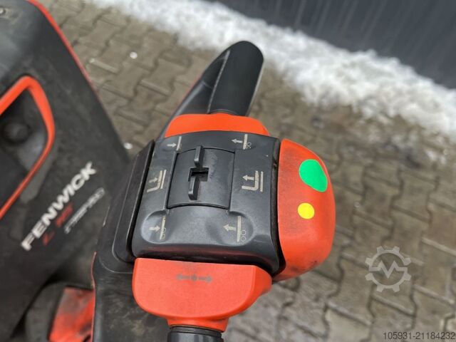 Deichselstapler Linde L16