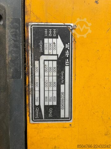 Electric pallet stacker with tiller and operator platform Jungheinrich ERC 212