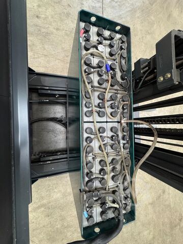 Schubmaststapler Linde R 16 [ID: 287]