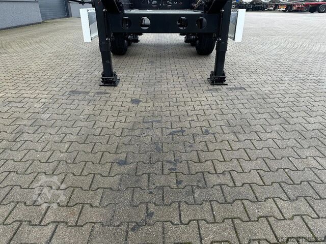 Containertransport Krone NEU UND DIREKT VERFÜGBAR: 20FT-ADR-FAHRGESTELL ...