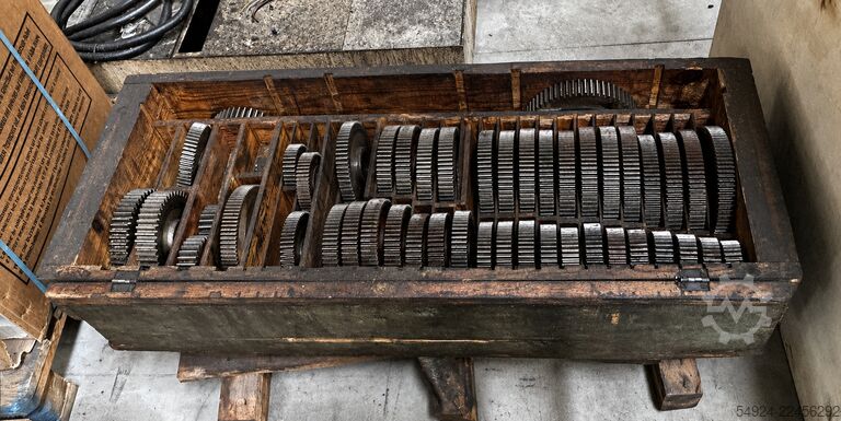 Gear hobbing machine Gleason-Pfauter P1501