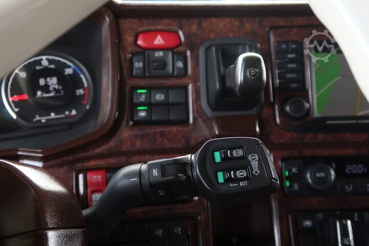 Standard-SZM Scania S730 V8 NGS 6X2NB/ FULL AIR/ RETARDER/ 2X TANK/...