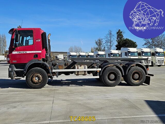 Chassis with cab DAF 85 CF 360