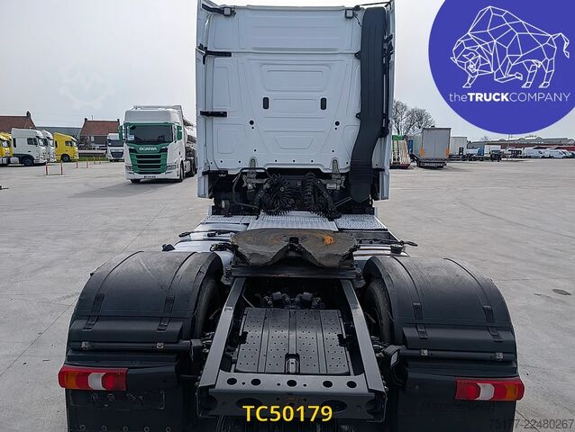 Standard-SZM Mercedes-Benz Actros 1963