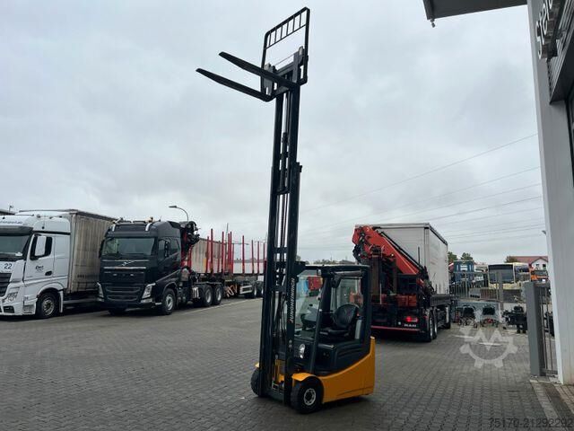 Forklift Jungheinrich EFG 215 / Triplex: 4.25m! / SS / 1.285h / 2021