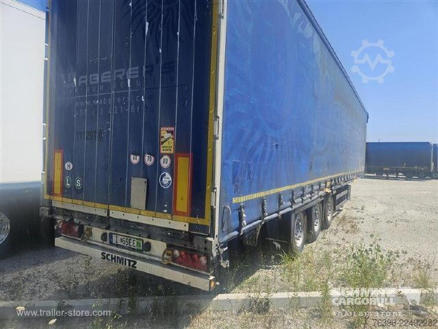 Open semitrailer with tarp Schmitz Cargobull Semitrailer Curtainsider Mega