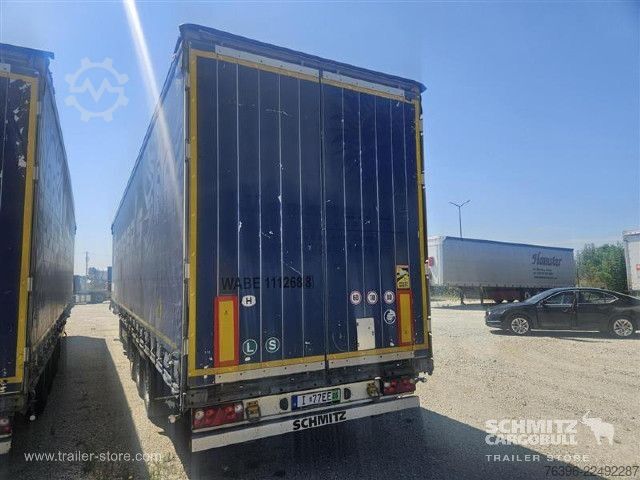 Open semitrailer with tarp Schmitz Cargobull Semitrailer Curtainsider Mega