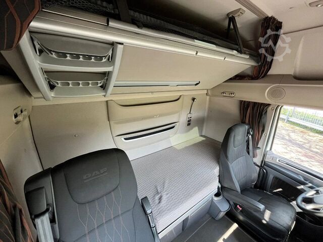 Chassis with cab DAF XF 450 FAN