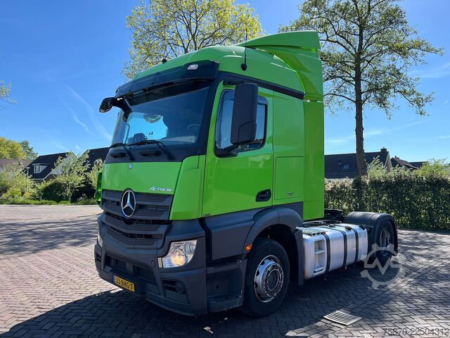 Standard-SZM Mercedes-Benz Actros 1943