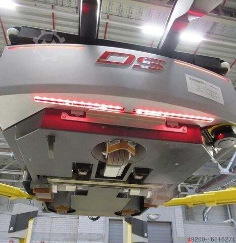 Fahrerloses Transportfahrzeug DS AUTOMOTION Fahrerloses Transportfahrzeug (FTS)