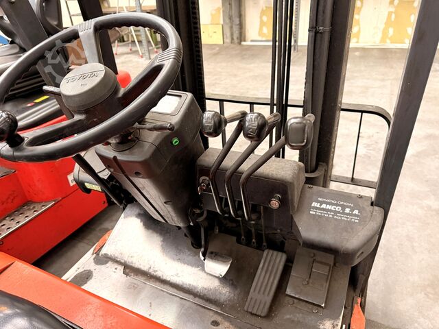 Electric forklift TOYOTA 5 FPE 13