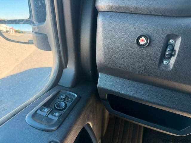 Transporter mit Koffer RENAULT Master*LADEBORDWAND*KAMERA*KLIMA*